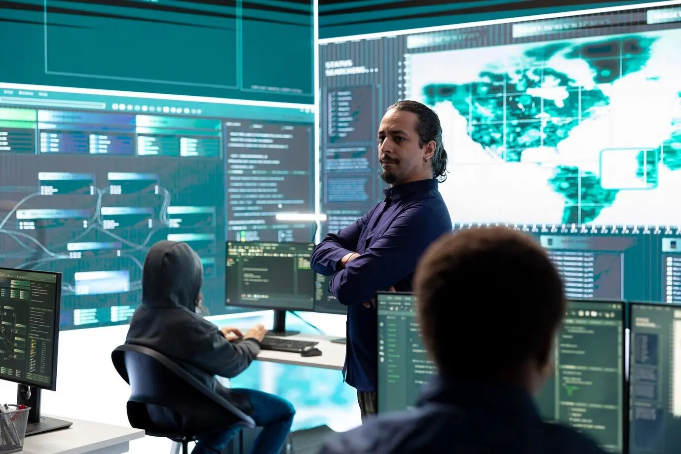 Хакерская группа, нацелившаяся на сетевую безопасность в правительственном учреждении.